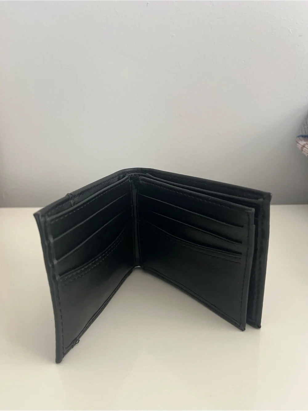 Columbia Men’s Black Leather Wallet
